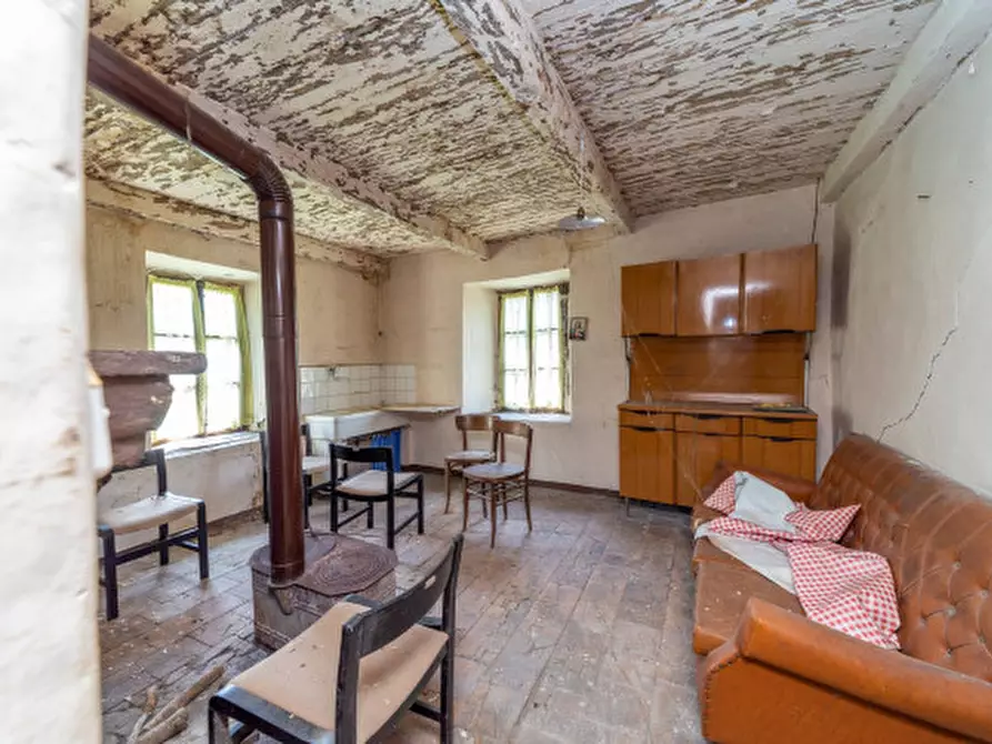 Immagine 3 di Rustico / casale in vendita  in Frazione Villula a Corniglio