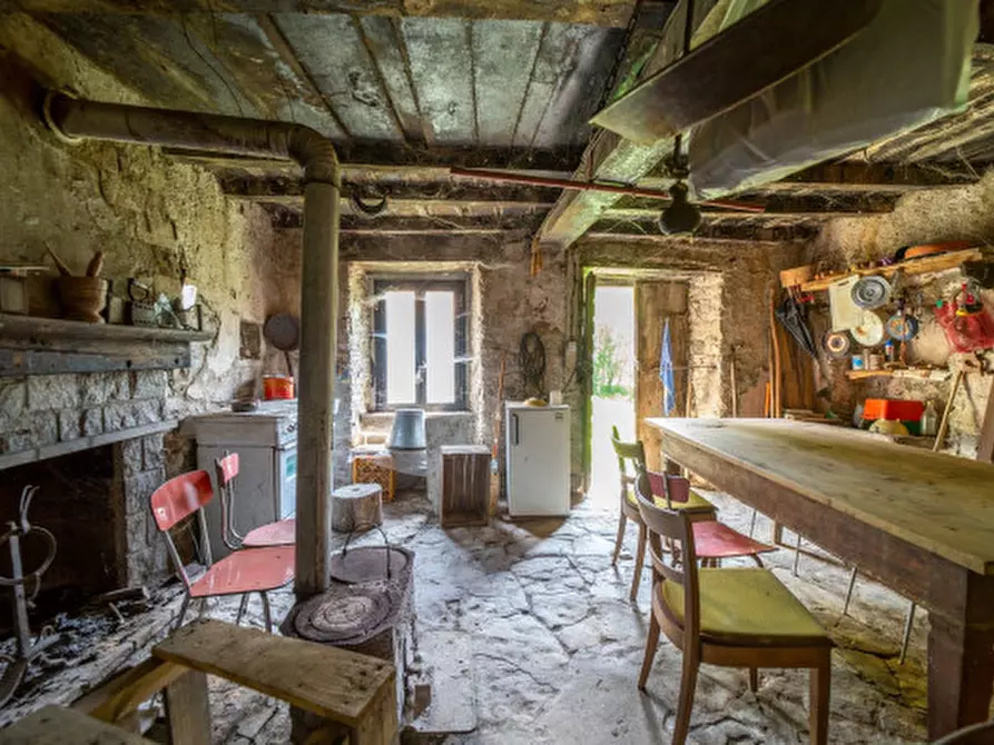 Immagine 5 di Rustico / casale in vendita  in Frazione Villula a Corniglio