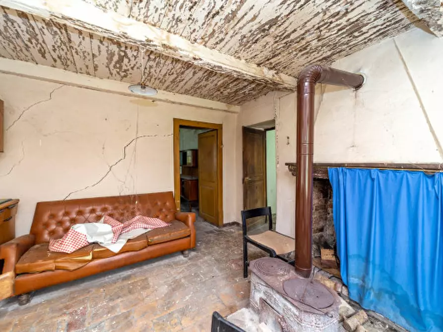 Immagine 7 di Rustico / casale in vendita  in Frazione Villula a Corniglio