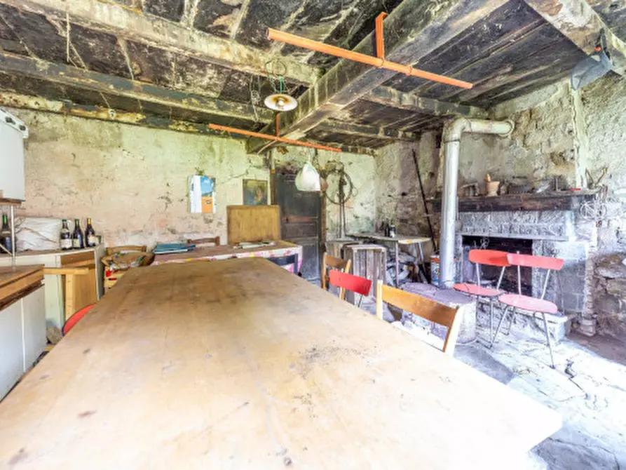 Immagine 12 di Rustico / casale in vendita  in Frazione Villula a Corniglio