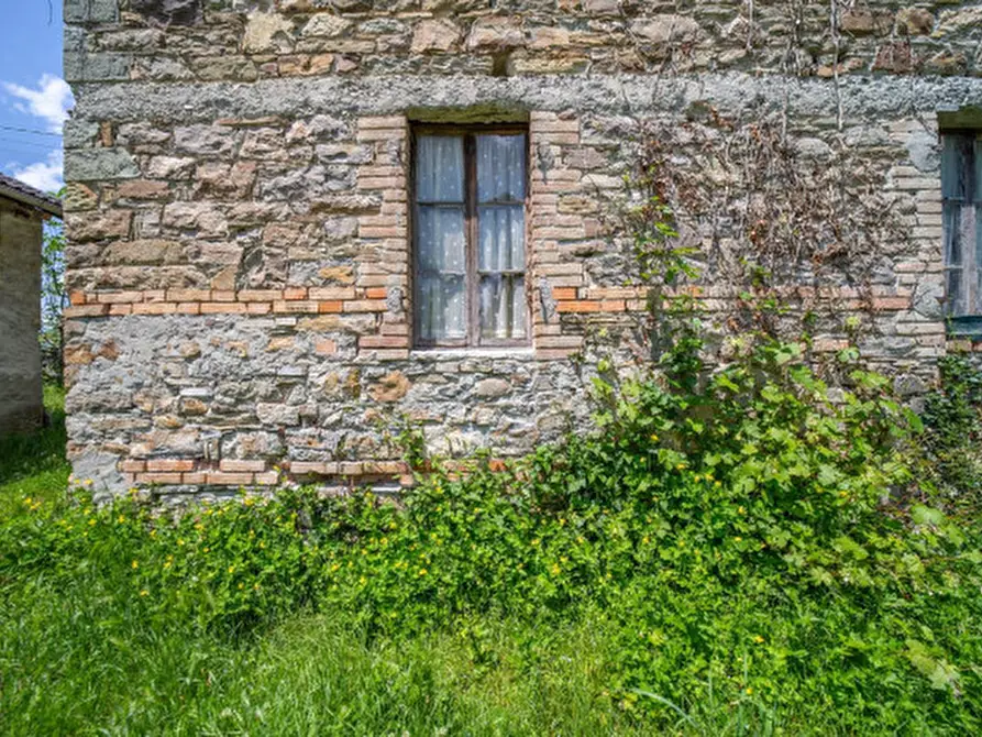 Immagine 19 di Rustico / casale in vendita  in Frazione Villula a Corniglio