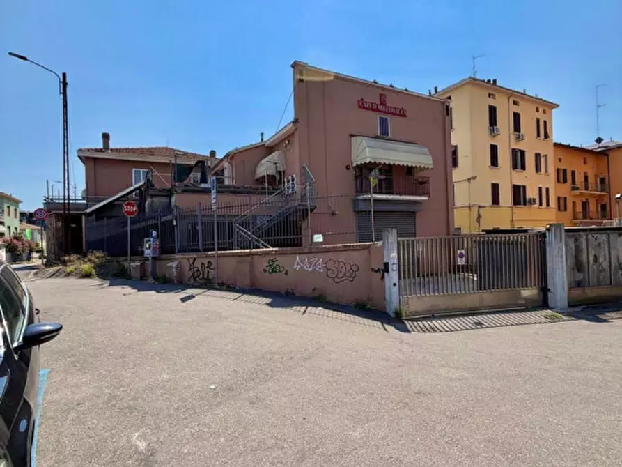 Immagine 3 di Casa indipendente in vendita  in Via Monte Corno a Parma