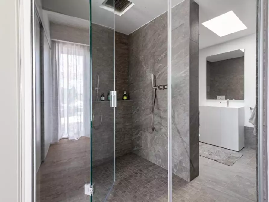 Immagine 20 di Attico in vendita  in Via Volturno a Parma