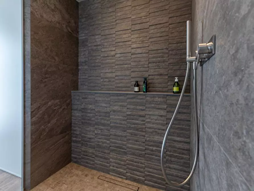 Immagine 21 di Attico in vendita  in Via Volturno a Parma