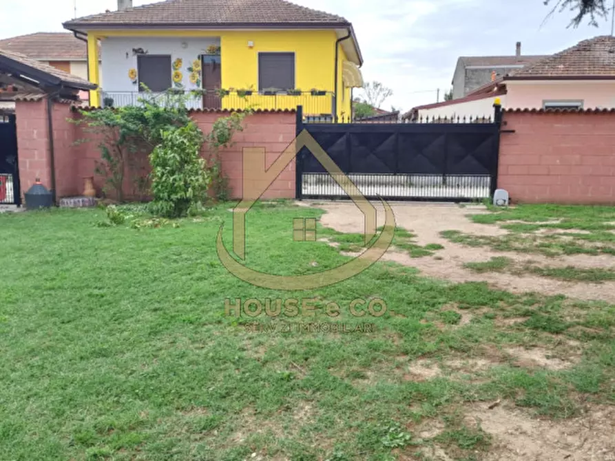 Immagine 9 di Villa in vendita  in Vigevano Buccella a Vigevano