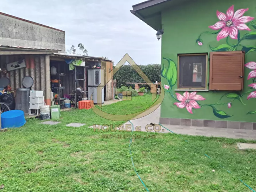Immagine 11 di Villa in vendita  in Vigevano Buccella a Vigevano