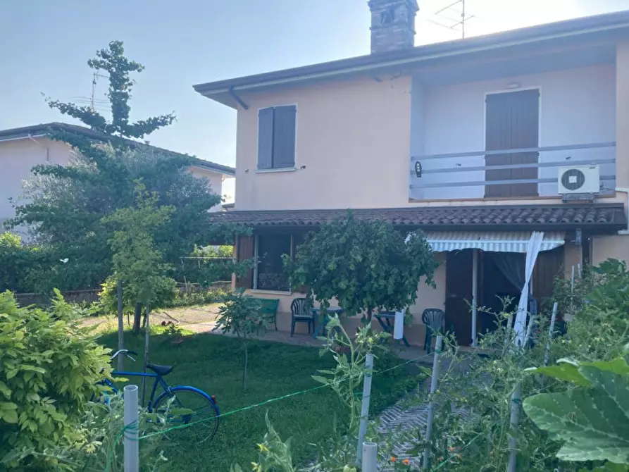 Immagine 1 di Villa in vendita  in VIA FILIPPO TURATI, 4 a Calvisano