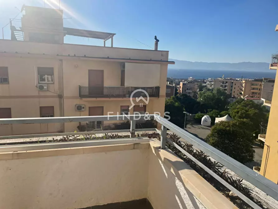Immagine 1 di Appartamento in vendita  in Via Margherita Hack a Reggio Di Calabria