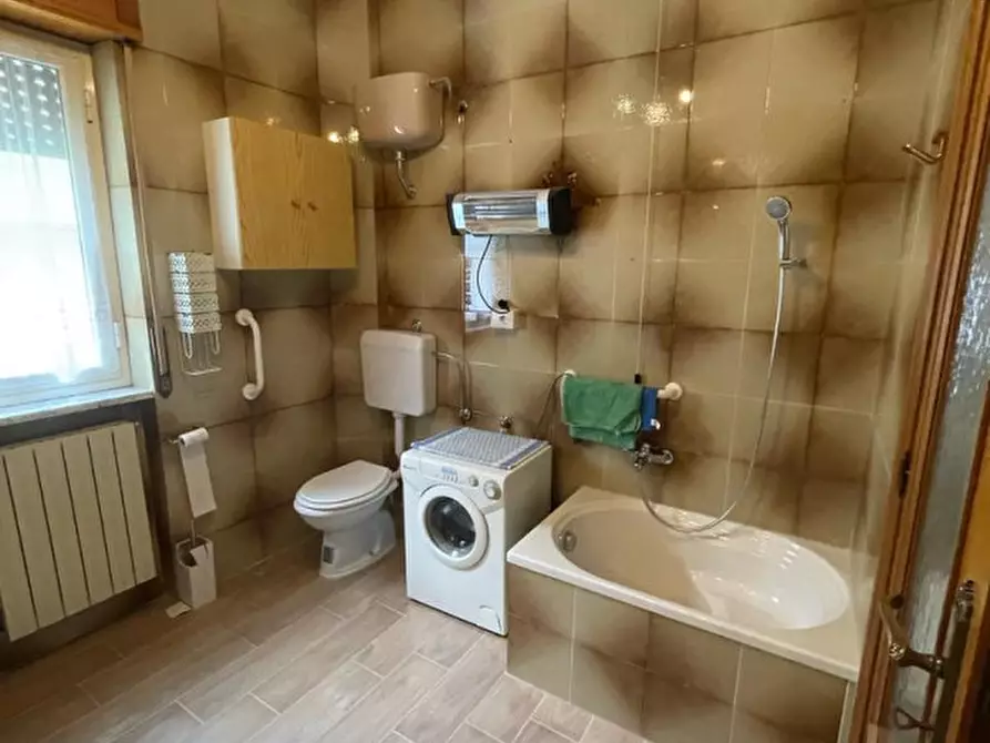 Immagine 11 di Appartamento in vendita  a Moliterno