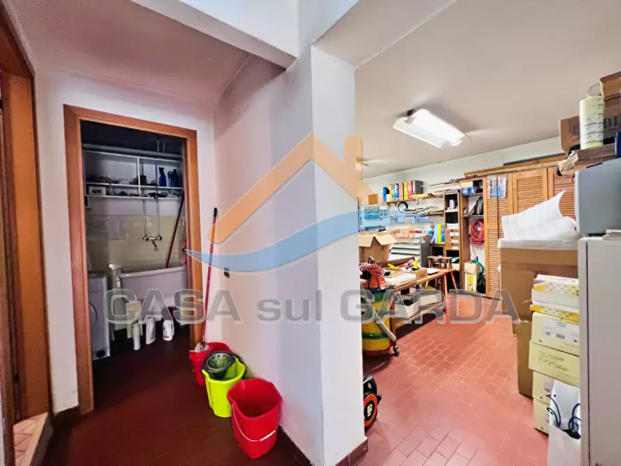 Immagine 25 di Villa in vendita  in Via Alberetti a Castelnuovo Del Garda