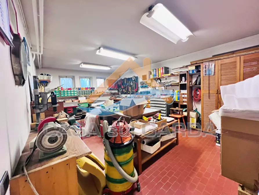 Immagine 26 di Villa in vendita  in Via Alberetti a Castelnuovo Del Garda