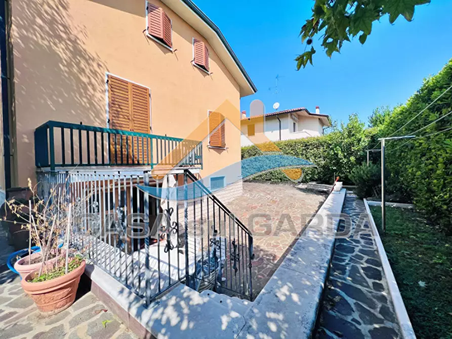 Immagine 31 di Villa in vendita  in Via Alberetti a Castelnuovo Del Garda