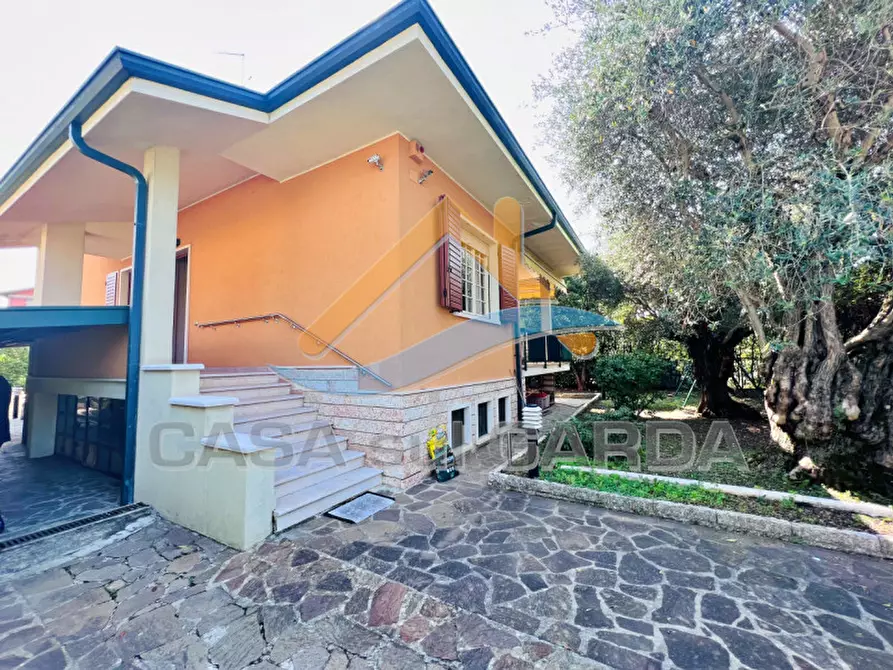 Immagine 33 di Villa in vendita  in Via Alberetti a Castelnuovo Del Garda