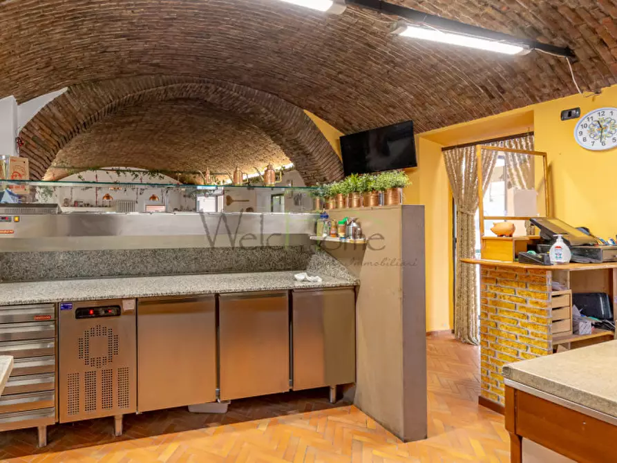 Immagine 5 di Attività commerciale in vendita  a Lipomo