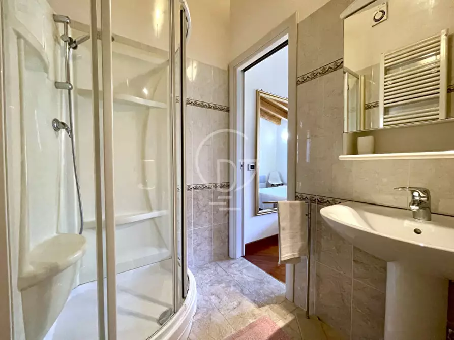 Immagine 15 di Appartamento in vendita  in Via Romanino a Desenzano Del Garda