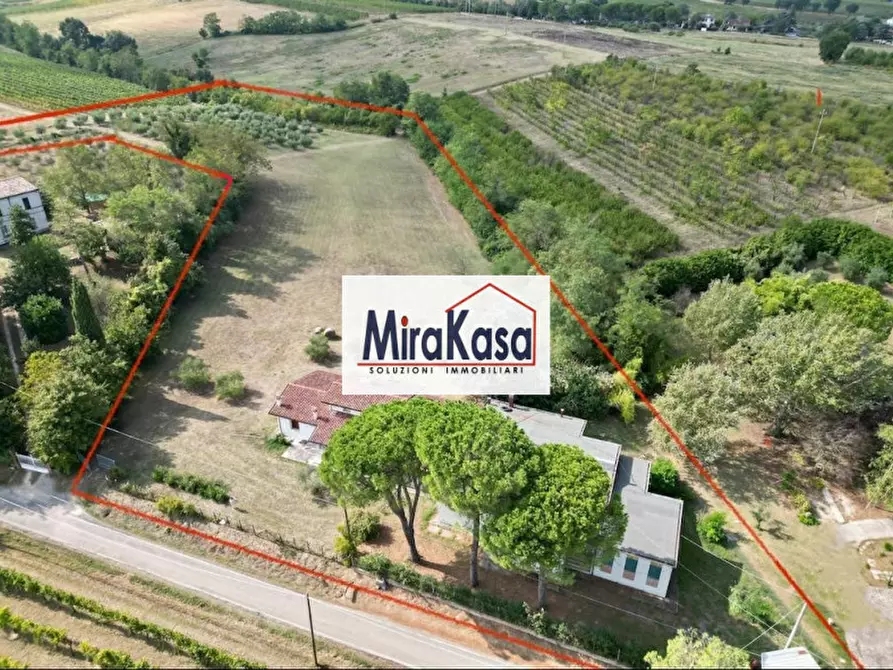 Immagine 1 di Villa in vendita  in Via di Oriolo a Faenza