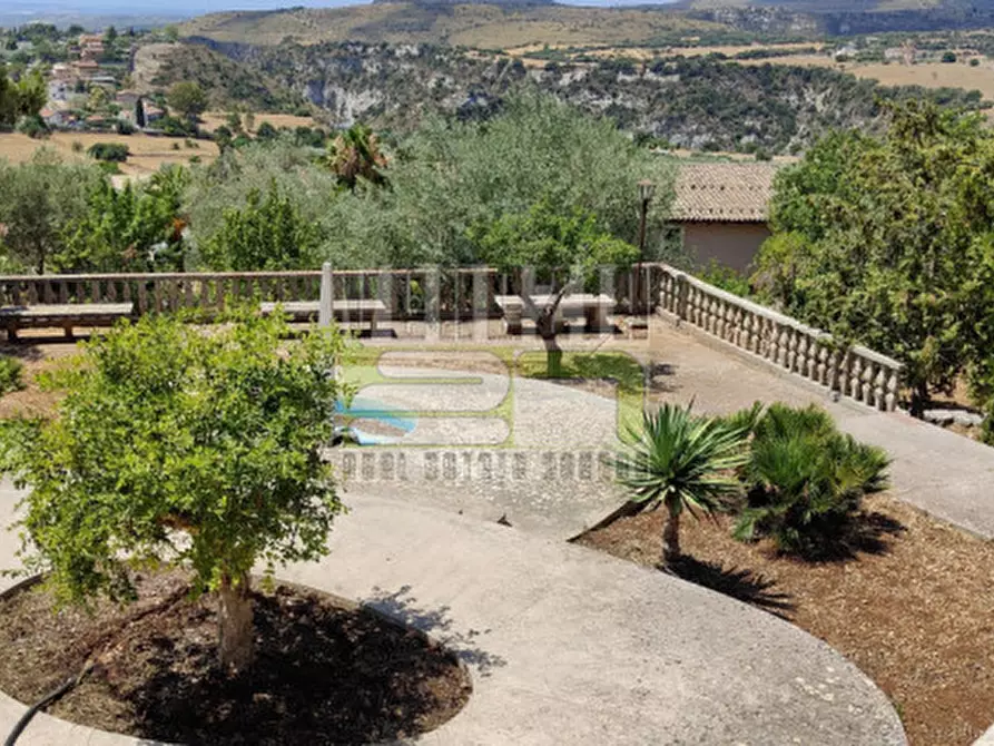 Immagine 15 di Villa in vendita  in San Corrado Lenzavacche a Noto