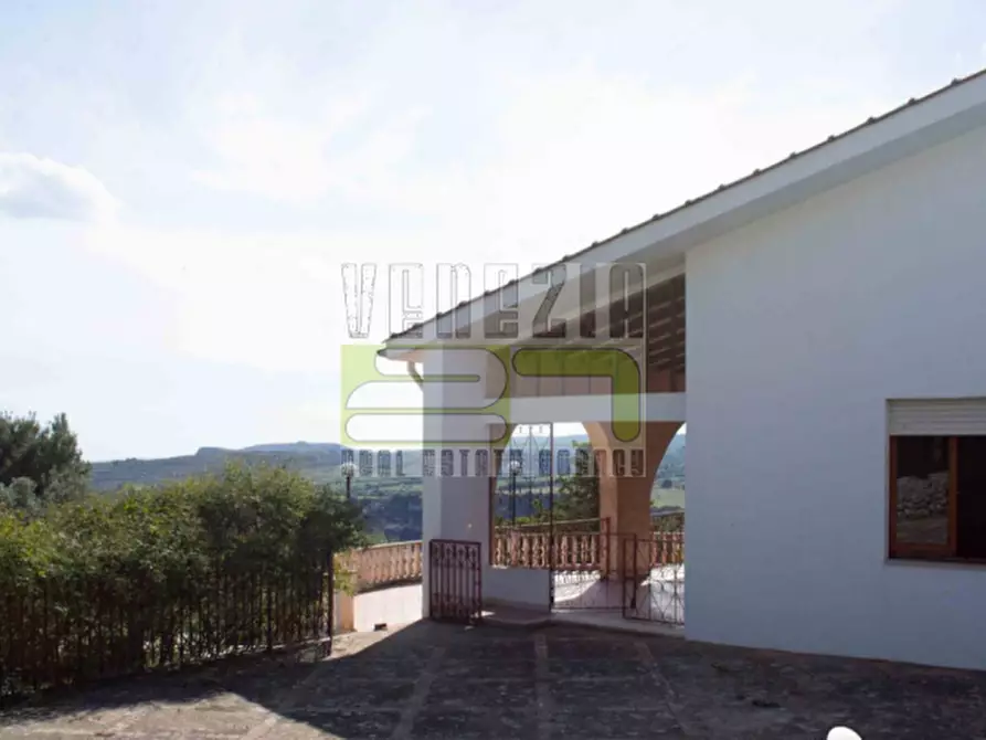 Immagine 17 di Villa in vendita  in San Corrado Lenzavacche a Noto