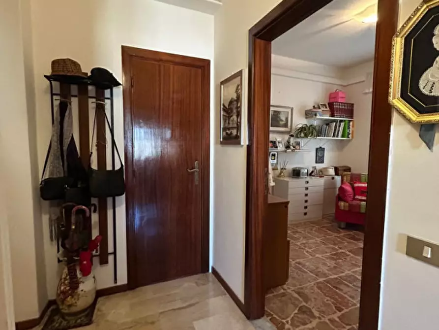 Immagine 3 di Appartamento in vendita  a Olbia