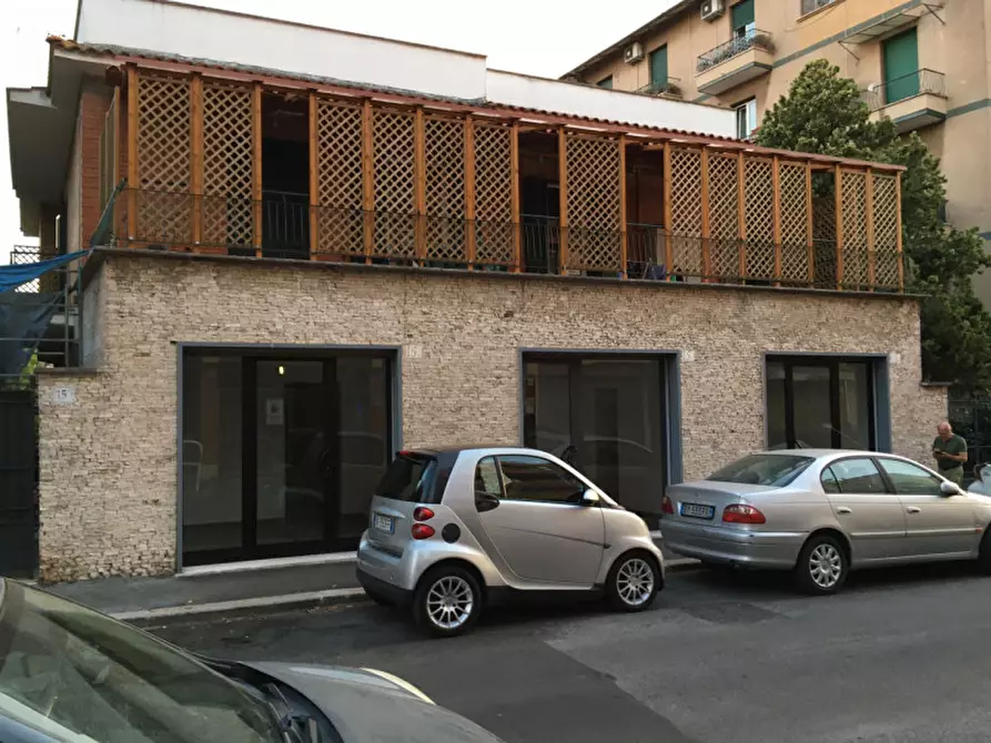 Immagine 1 di Negozio in affitto  in via ottavio assarotti a Roma