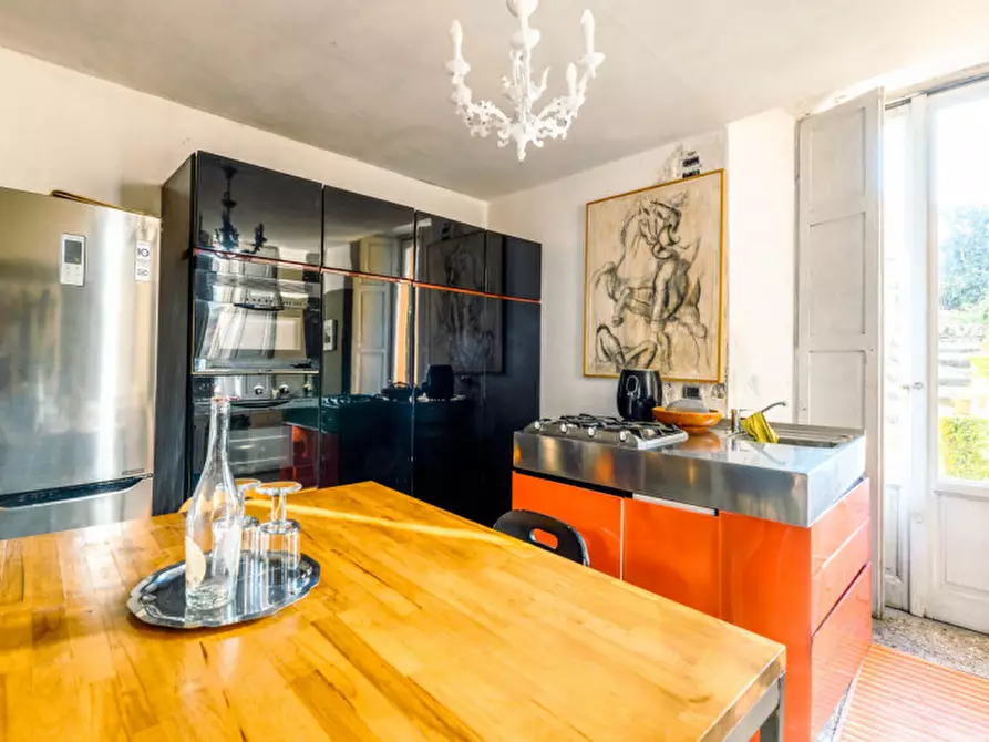 Immagine 14 di Villa in vendita  in via Cantoni, 10 a Arona