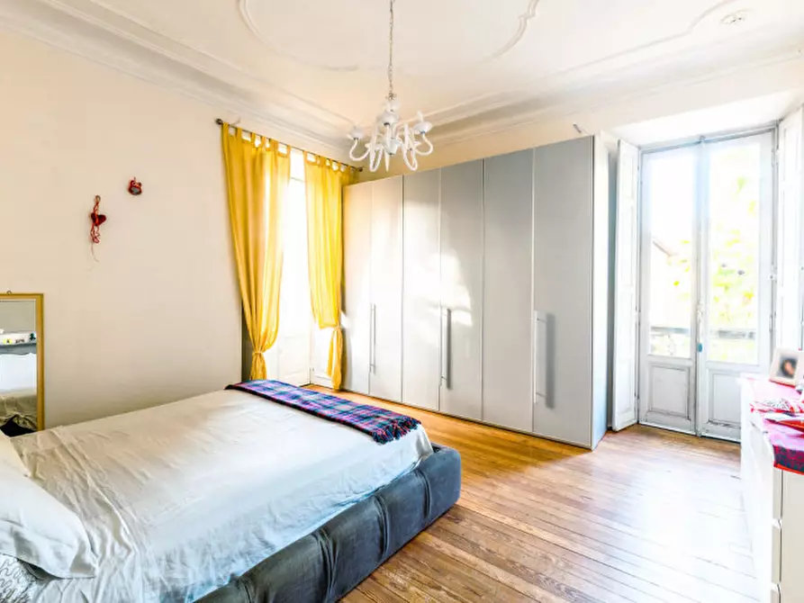 Immagine 18 di Villa in vendita  in via Cantoni, 10 a Arona