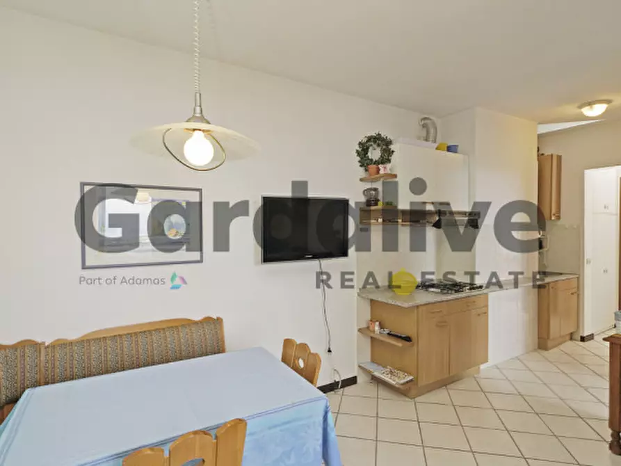 Immagine 3 di Appartamento in vendita  in Piazza olivieri 1 a Polpenazze Del Garda