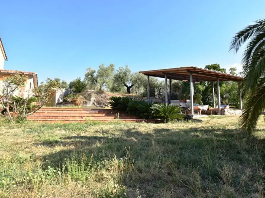 Immagine 7 di Villa in vendita  in Via della lisca 2 a Pistoia