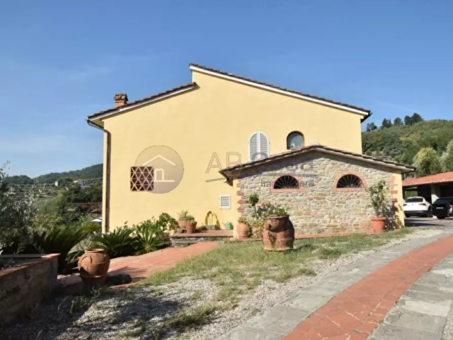 Immagine 10 di Villa in vendita  in Via della lisca 2 a Pistoia