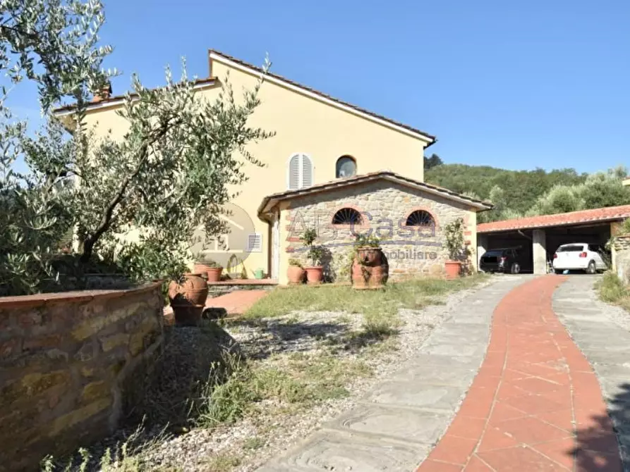 Immagine 11 di Villa in vendita  in Via della lisca 2 a Pistoia