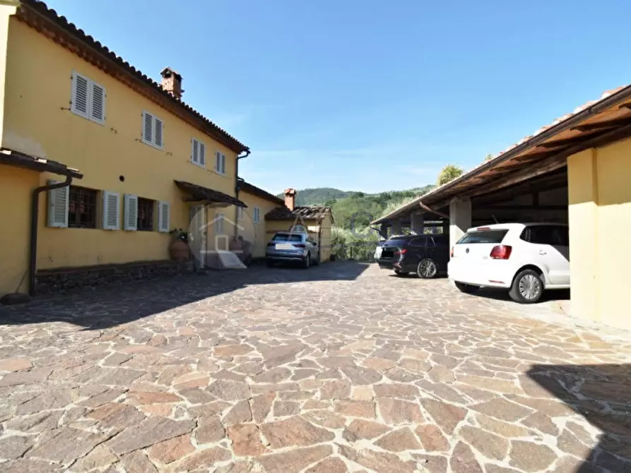Immagine 12 di Villa in vendita  in Via della lisca 2 a Pistoia