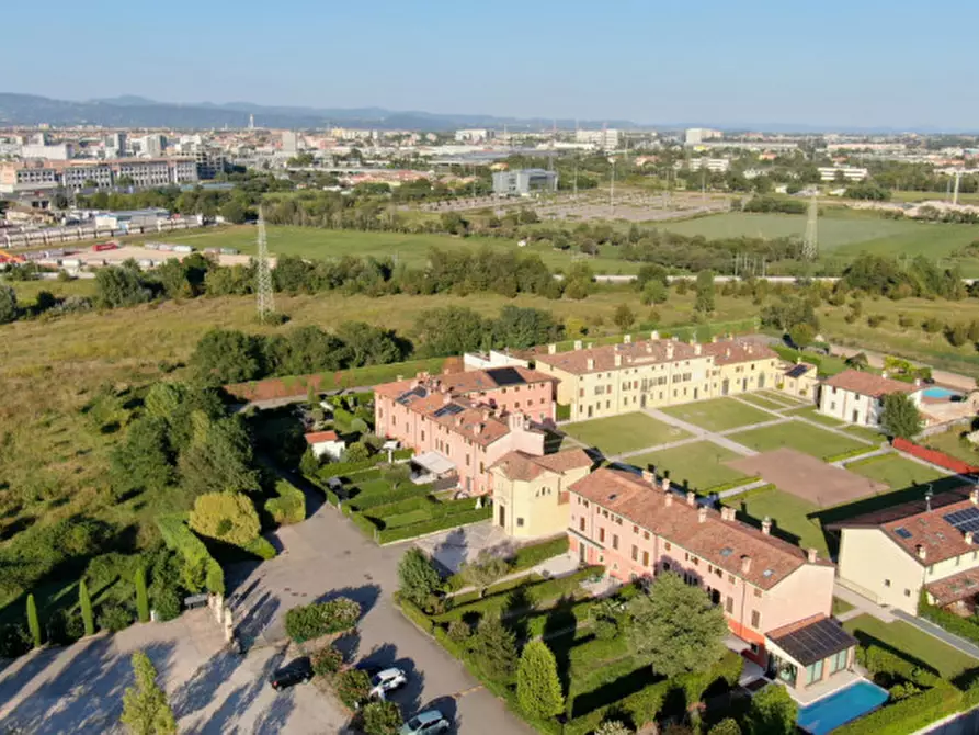 Immagine 1 di Villetta a schiera in vendita  in Strada La Rizza, 75 a Verona