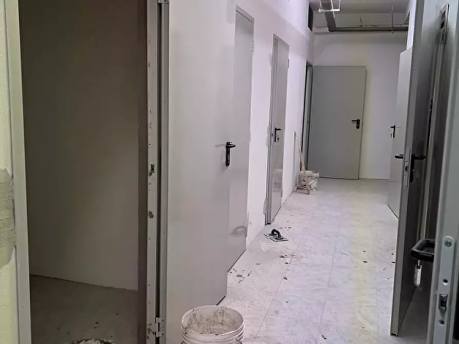 Immagine 6 di Cantina in vendita  a Cagliari