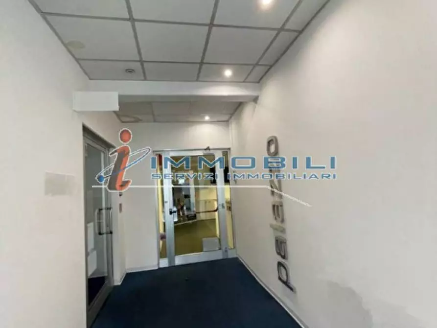 Immagine 3 di Ufficio in affitto  in STRADA 6 a Rozzano