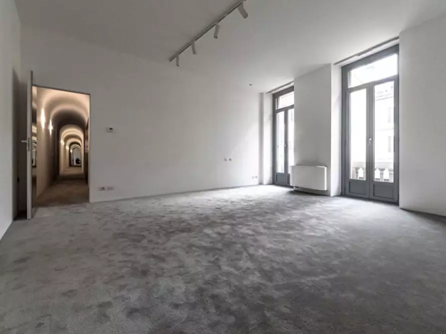 Immagine 6 di Attività commerciale in affitto  in CORSO VENEZIA a Milano