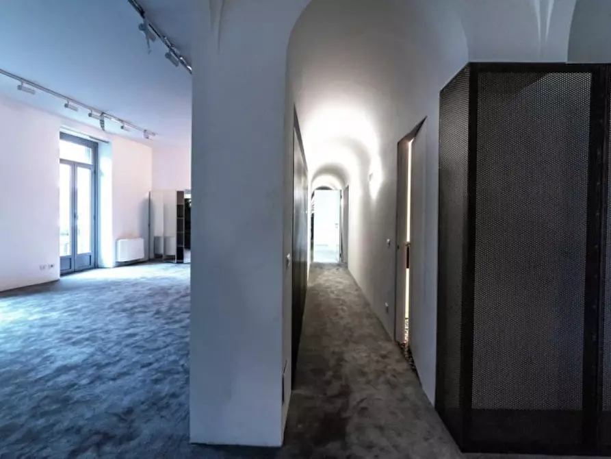 Immagine 16 di Attività commerciale in affitto  in CORSO VENEZIA a Milano