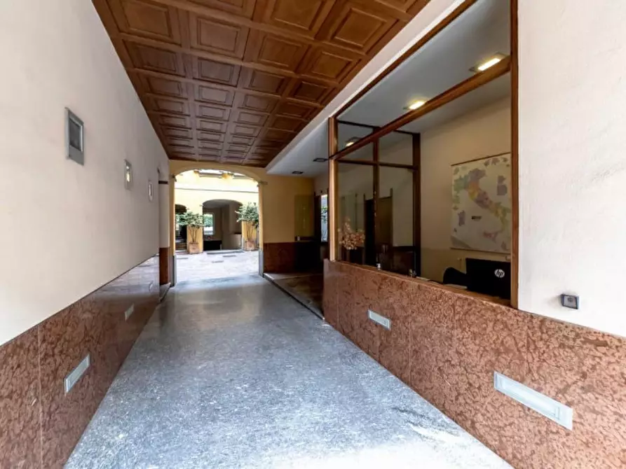 Immagine 20 di Attività commerciale in affitto  in CORSO VENEZIA a Milano
