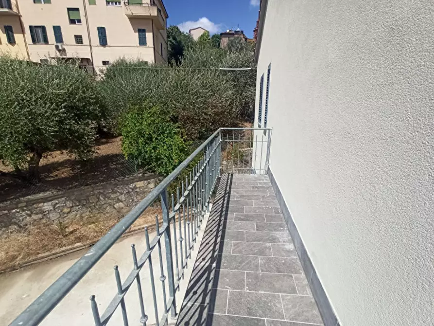 Immagine 10 di Casa indipendente in vendita  in Via Roma a Castiglione Del Lago