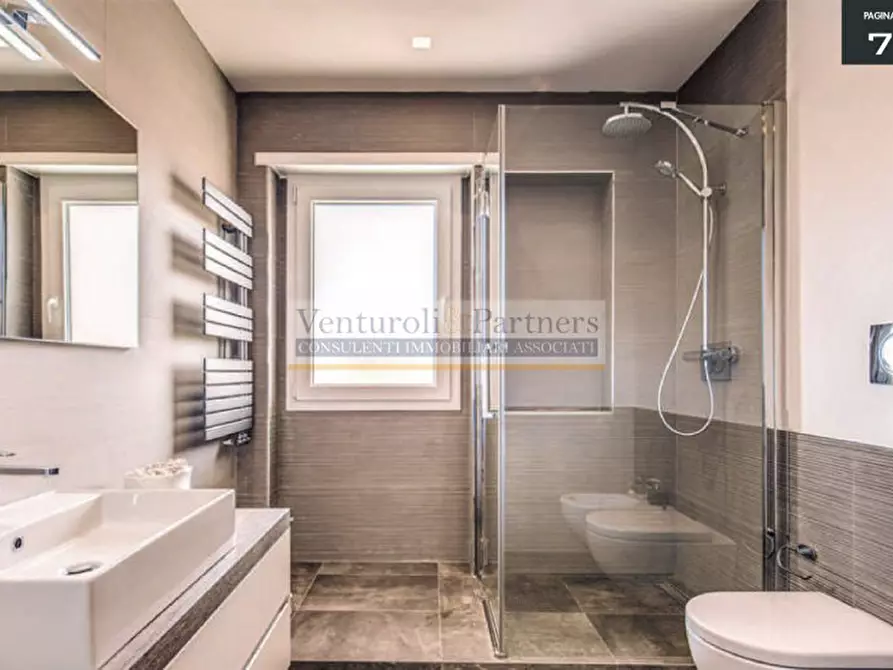 Immagine 13 di Villa in vendita  in via brodenella a Lonato del Garda