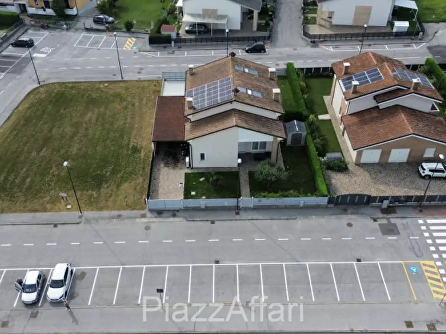 Immagine 3 di Terreno in vendita  in Via Roma a Codevigo