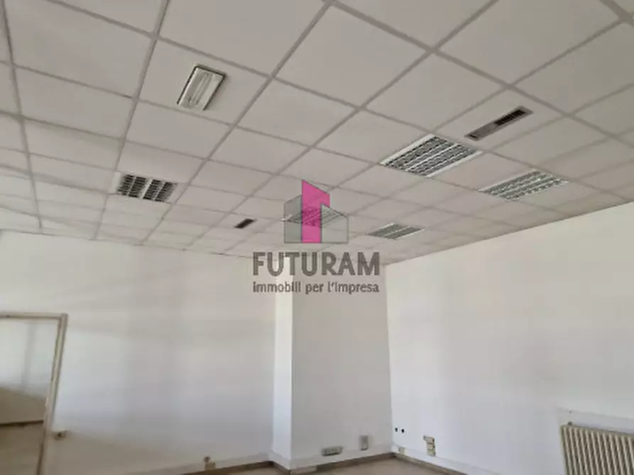 Immagine 6 di Ufficio in affitto  a Albignasego