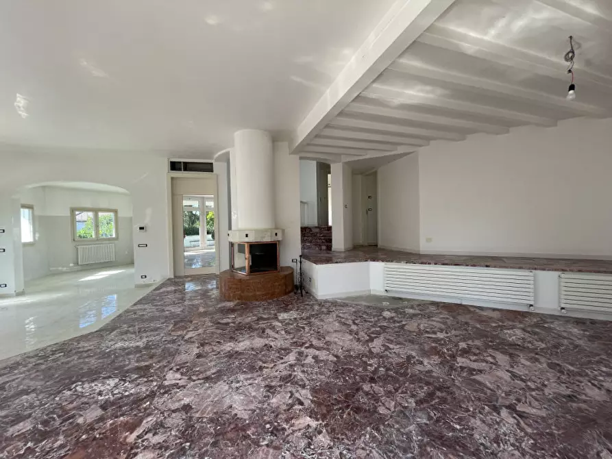 Immagine 4 di Casa indipendente in vendita  in via alfieri a Granze