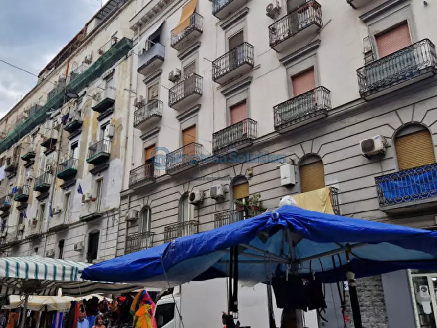 Immagine 1 di Negozio in vendita  in Via Bologna a Napoli