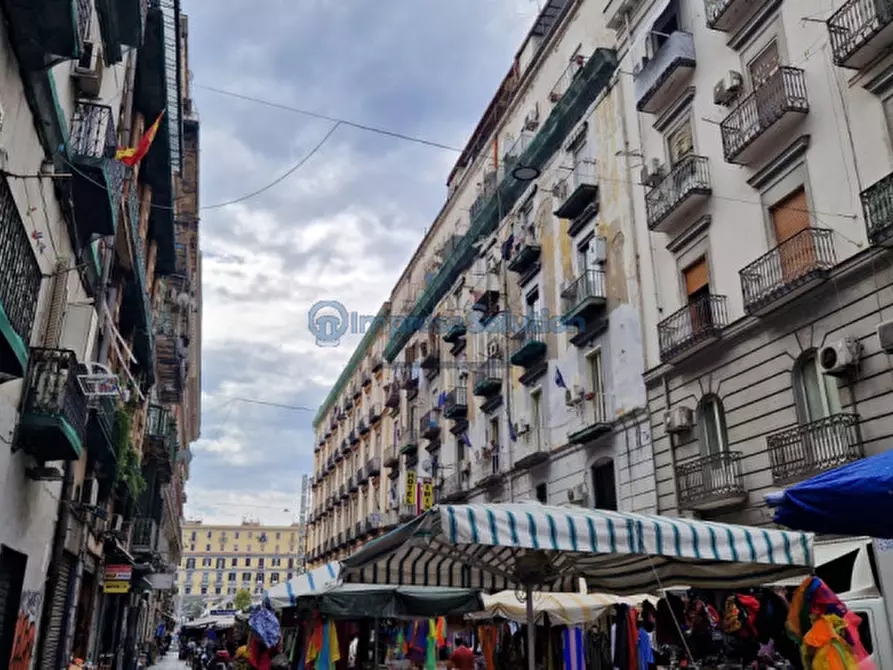 Immagine 3 di Negozio in vendita  in Via Bologna a Napoli