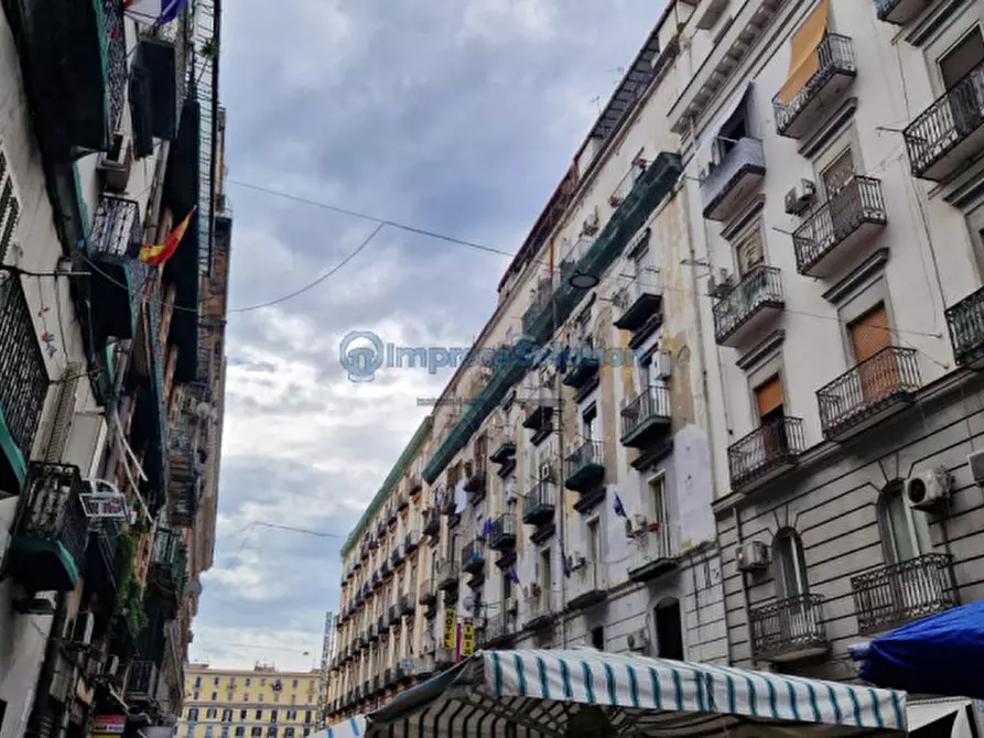 Immagine 4 di Negozio in vendita  in Via Bologna a Napoli