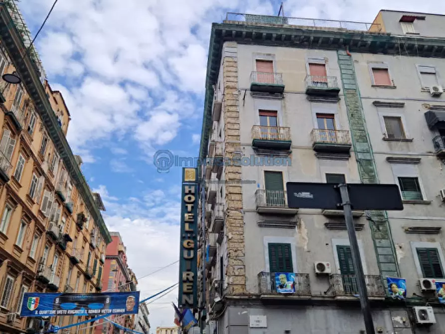 Immagine 6 di Negozio in vendita  in Via Bologna a Napoli