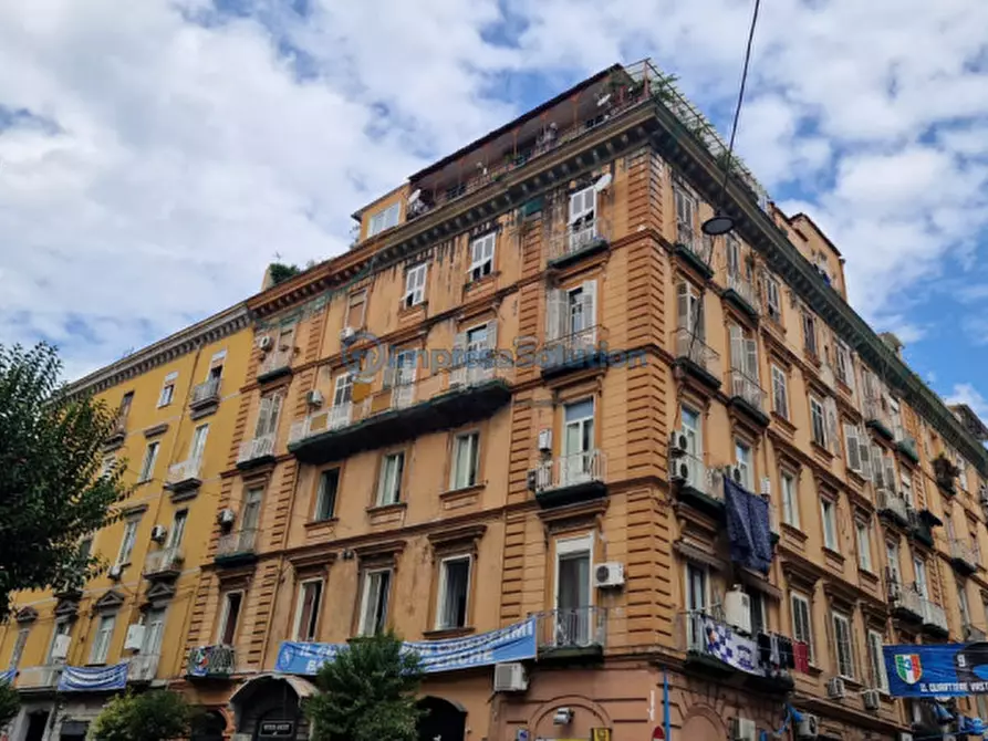 Immagine 12 di Negozio in vendita  in Via Bologna a Napoli