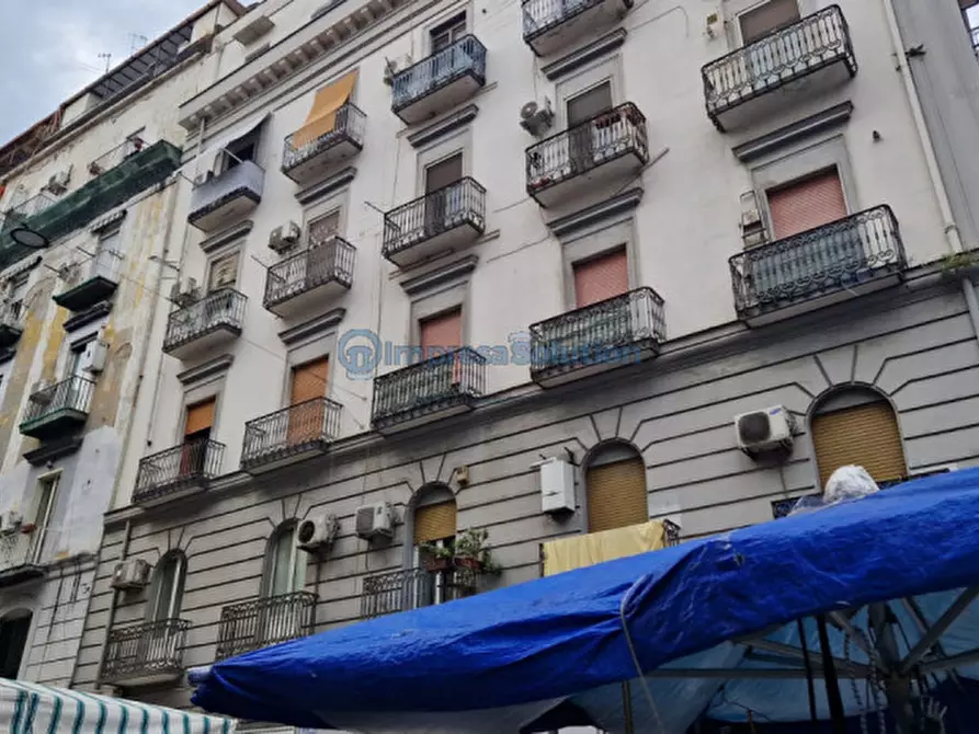 Immagine 13 di Negozio in vendita  in Via Bologna a Napoli