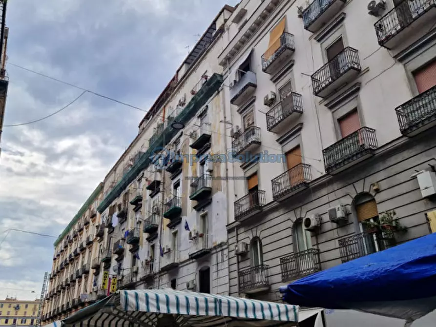 Immagine 14 di Negozio in vendita  in Via Bologna a Napoli