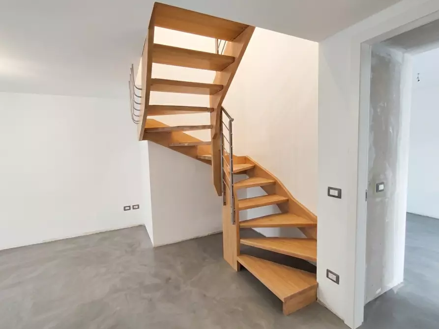 Immagine 10 di Casa indipendente in vendita  in via Puccini a Fontanafredda